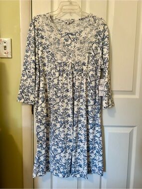 Elizabeth & Nicole Blue Floral Lace Trimmed Nightgown